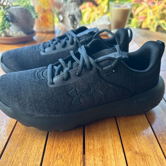 Under Armour sneakers - Picture 3 of 3